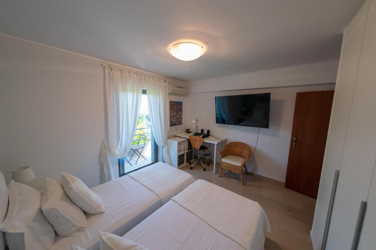 Villa Waves Anavyssos Exterior foto